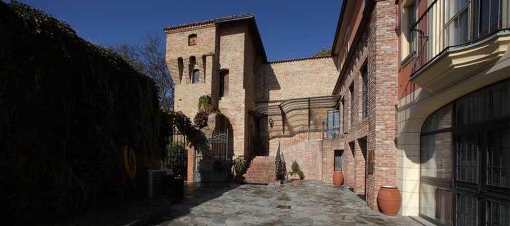 Hotel Castello Di Santa Vittoria Santa Vittoria d'Alba Ngoại thất bức ảnh