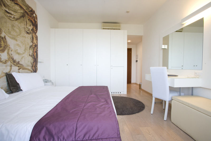 Hotel Castello Di Santa Vittoria Santa Vittoria d'Alba Ngoại thất bức ảnh